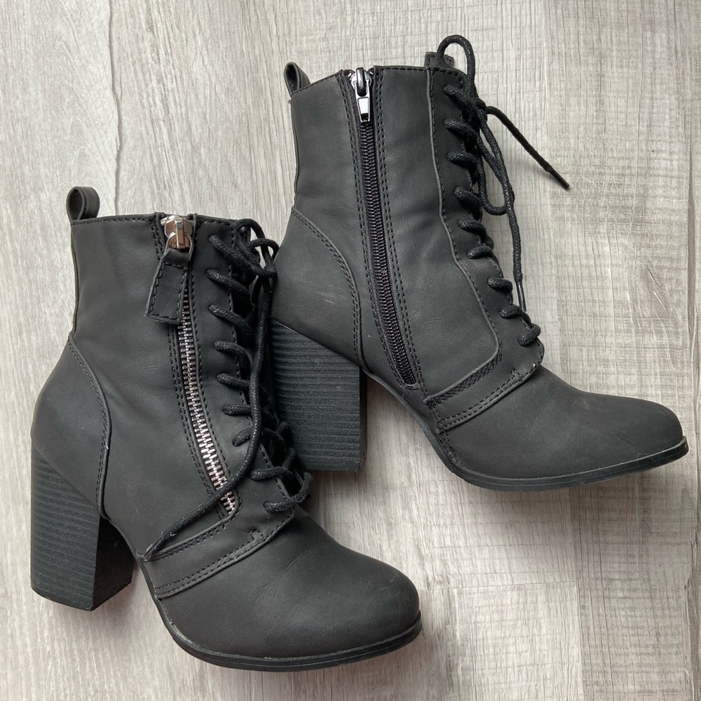 Ankle boots